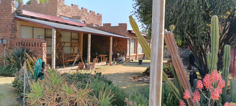 4 Bedroom Property for Sale in Odendaalsrus Free State